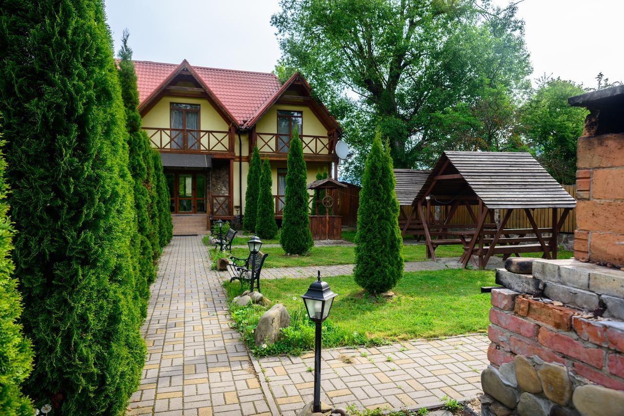 На Березі Черемошу Verhovina Kültér fotó