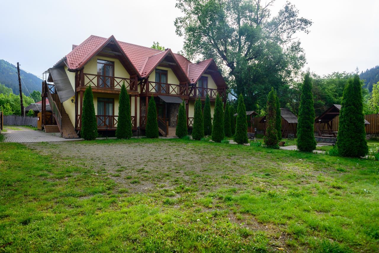 На Березі Черемошу Verhovina Kültér fotó
